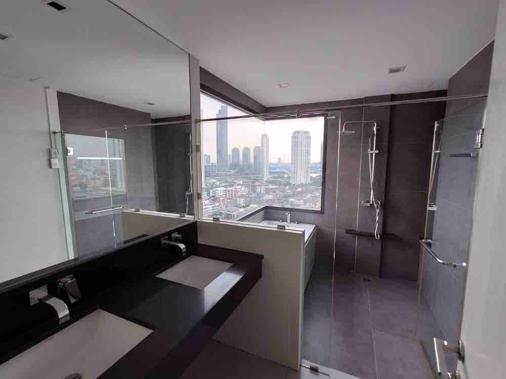 Urbano Absolute Sathon-Taksin (เออบาโน่ แอบโซลูท สาทร-ตากสิน)