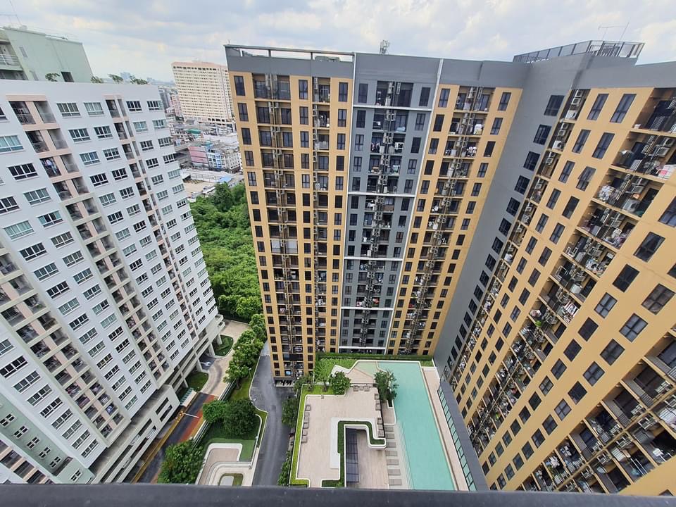 พลัมคอนโด ปิ่นเกล้า สเตชั่น  Plum Condo Pinklao Station