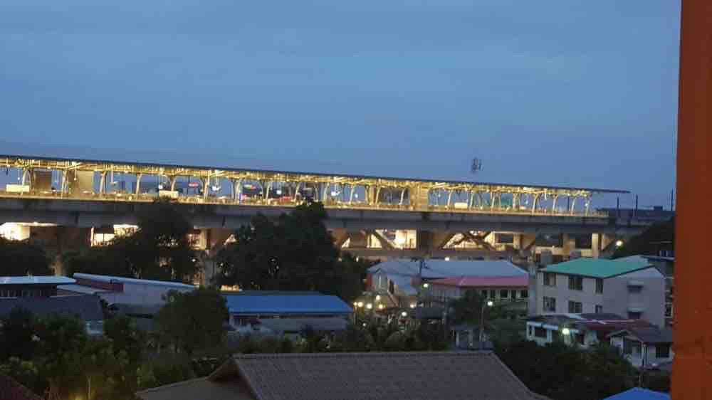 Lumpini Place Srinakarin - Huamak Station (ลุมพินี เพลส ศรีนครินทร์-หัวหมาก สเตชั่น)